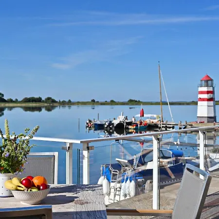 Am Leuchtturm *